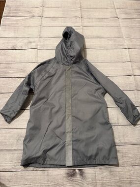 i play. Gray Hooded Raincoat size 3T/4T